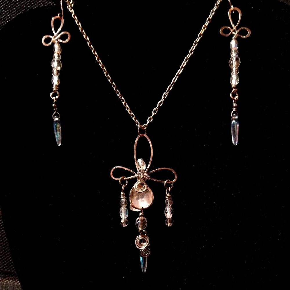 CCLHMHLLC Wirewrapped Jewellery Designs